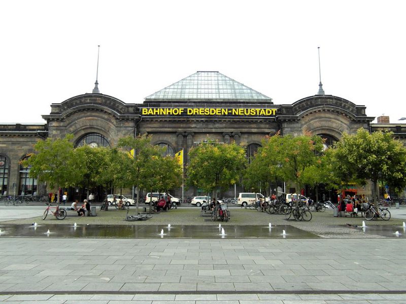1024px-dresden_-_bahnhof_neustadt_7659186812