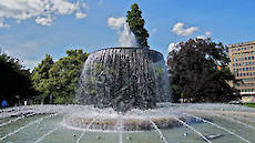 fountain at Albertplatz