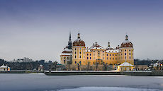 Zamek Moritzburg w zimie