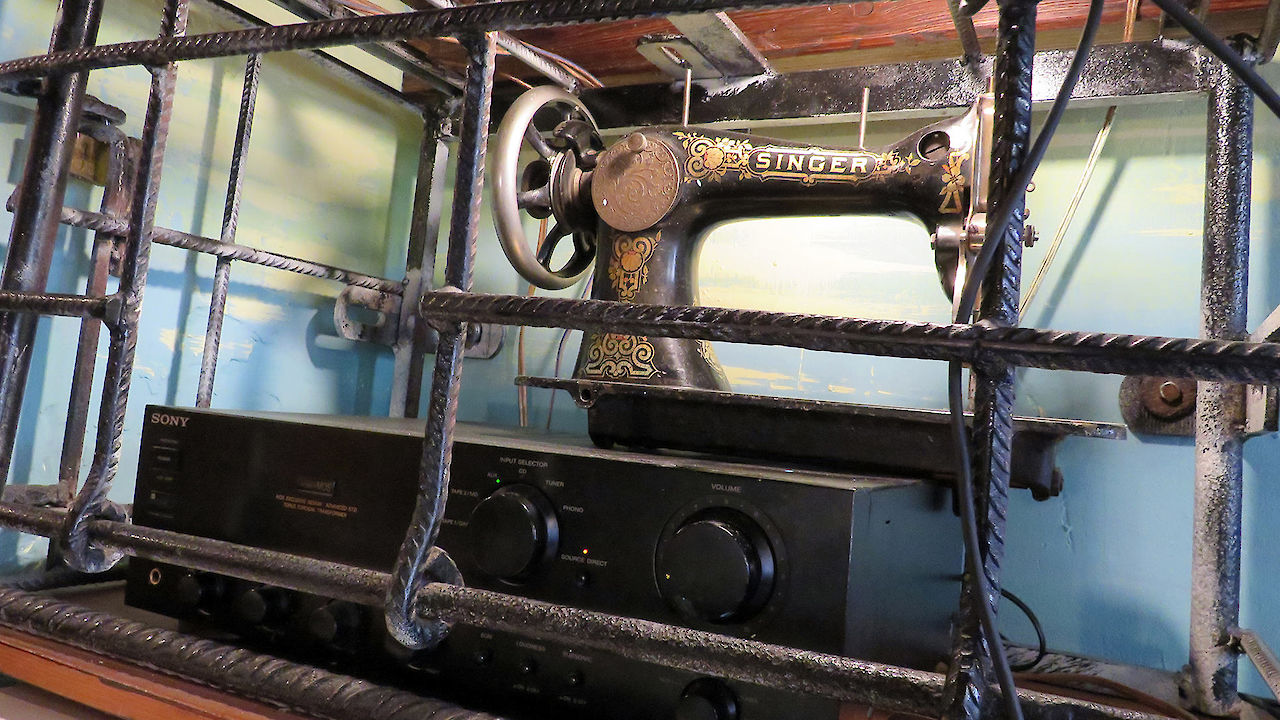 Detalhe I Máquina de costura