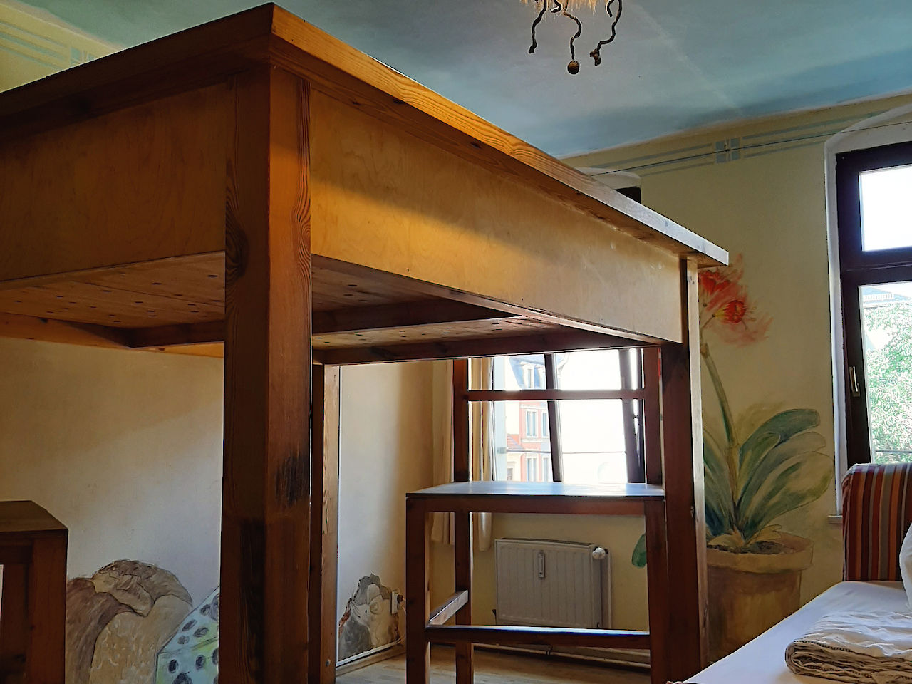Chambre Géante avec trois ou quatre lits Fenêtre