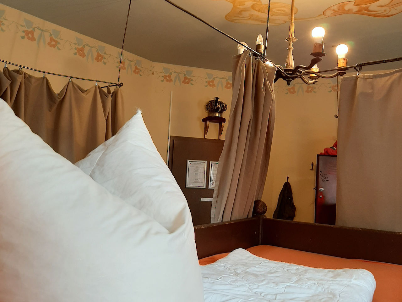 Suite Princes, chambre à six lits détail lit