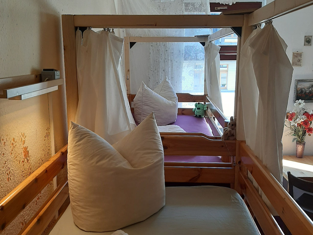 Chambre à six lits pour femmes Détail Lits superposés