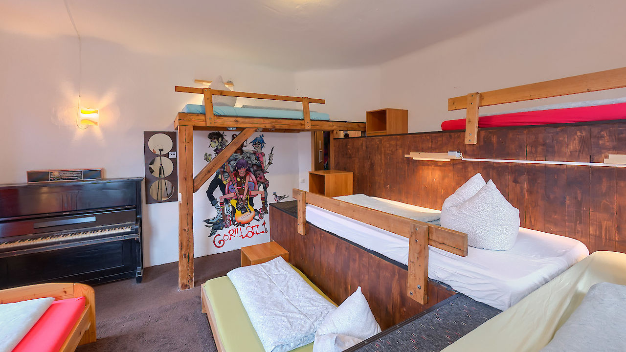 Cinéma Chambre à six lits Lits Podium