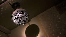 Mirror ball