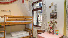 Sechsbettzimmer nur für Frauen